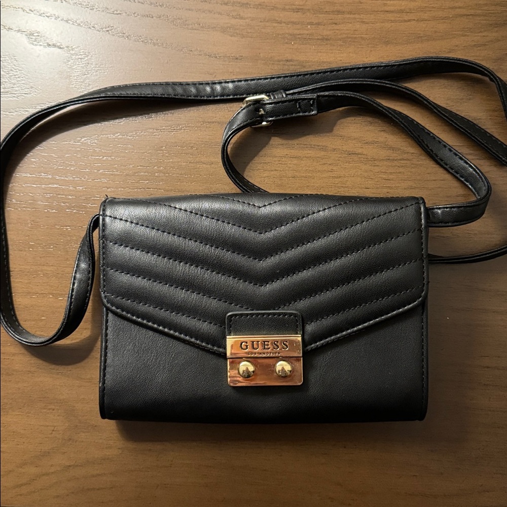 GUESS Black Leather Shoulder Bag with Gold Clasp
